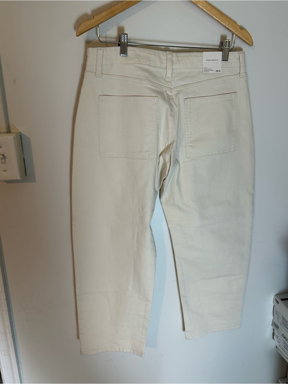 NWT Banana Republic Barrel Utility Jean Ecru 28 - Picture 5 of 7